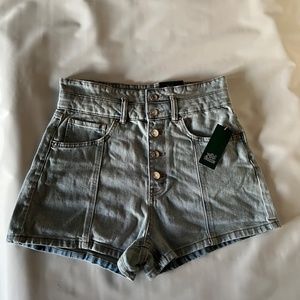NEW Women's Super-High Rise Cheeky Jean Shorts - Wild Fable™ size 10 , waist 30